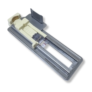 Singer Slant Shank Button Hole Foot 1 Step (Snap-On) 760 Type