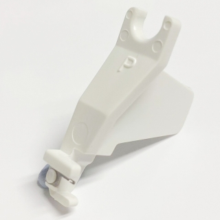 Universal needle threader