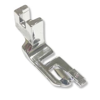 Sewing machine narrow hemming foot