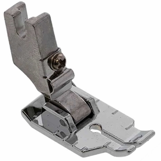 Singer quilting 1/4" seam foot for the older slant needle machines